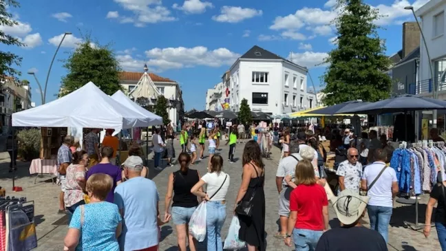 Retrouvez la grande braderie dans les rues du centre-ville de Challans.